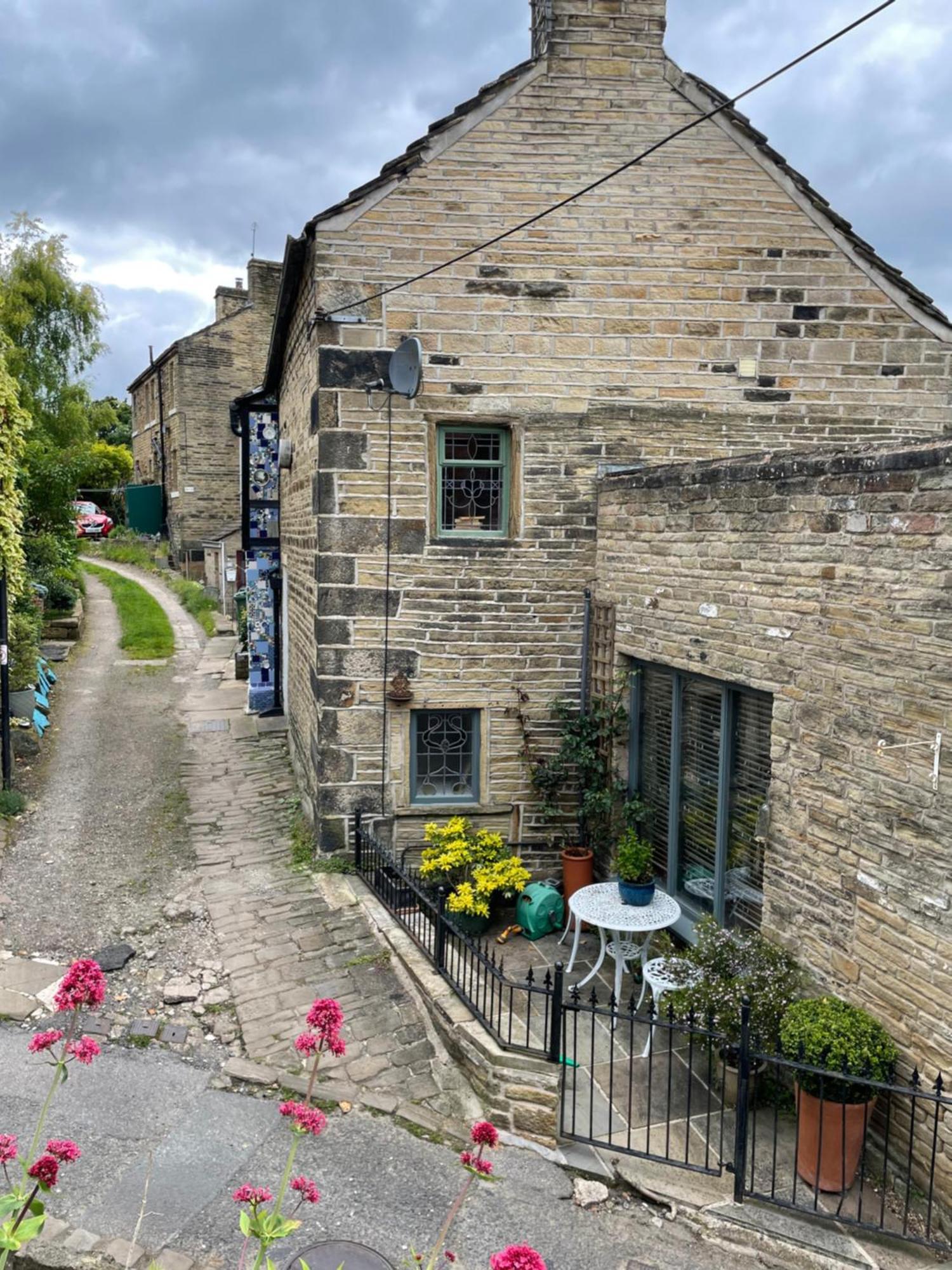 The Therapy Rooms Holmfirth Holiday Let 外观 照片